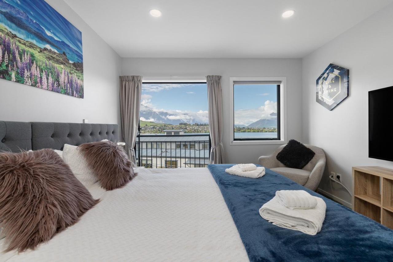 Exciting Queenstown Exterior photo