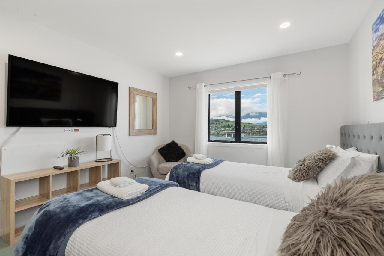 Exciting Queenstown Exterior photo